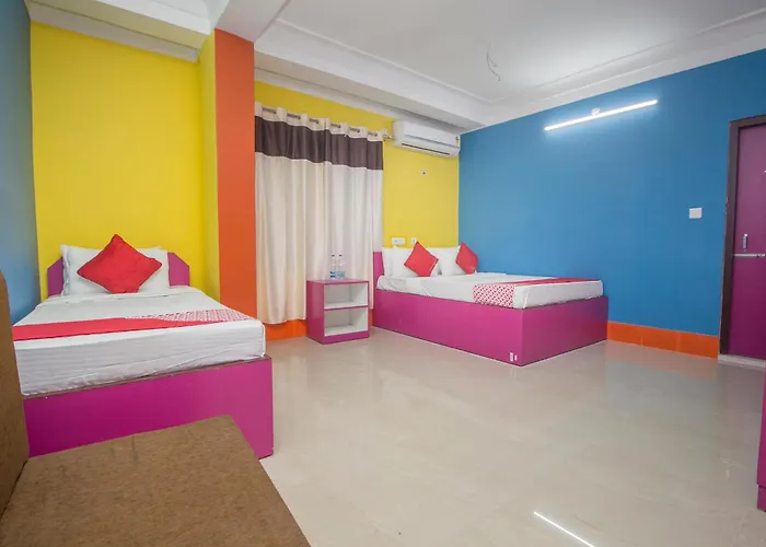 Collection O Relax Hotel