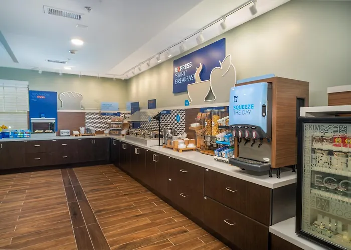 Holiday Inn Express & Suites - Dahlonega - University Area By Ihg