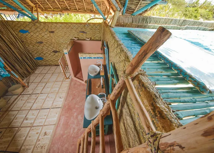 Kizingo Beach Eco Lodge