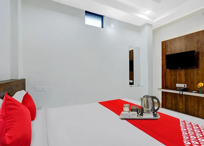 Hotel O Aashirwad