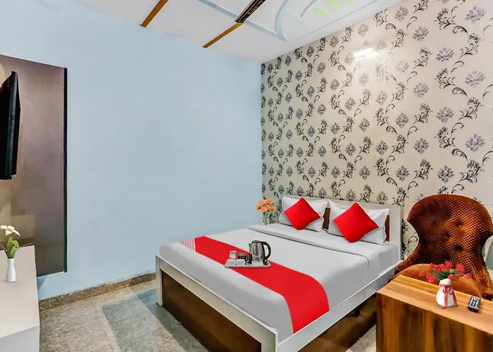 Hotel O K D Guest House