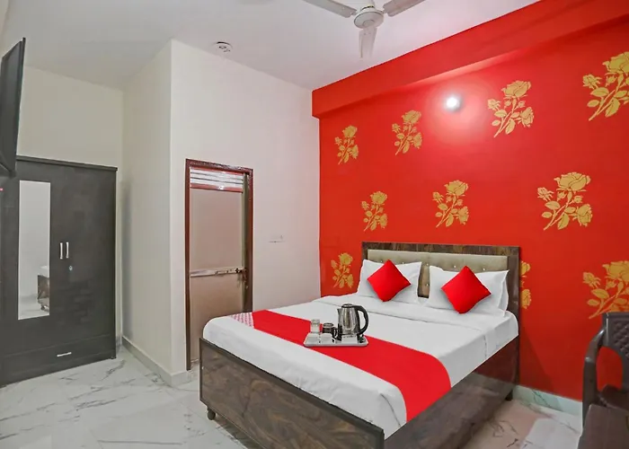 Hotel O A One Hotel Near Noida Sector 81 Metro Station