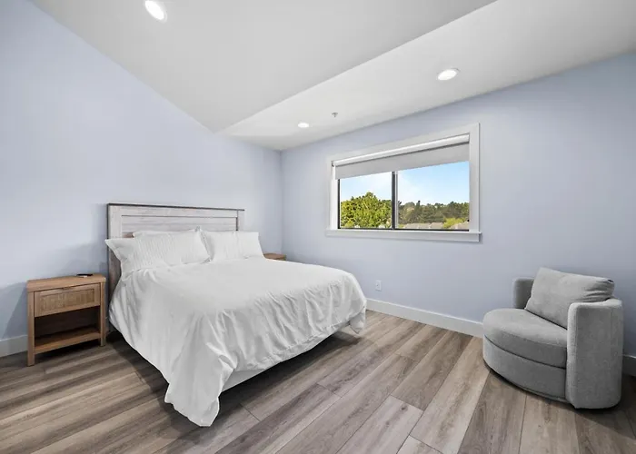 Seascape Ocean View Condo