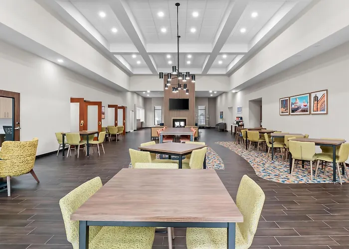 Hampton Inn & Suites East Lansing