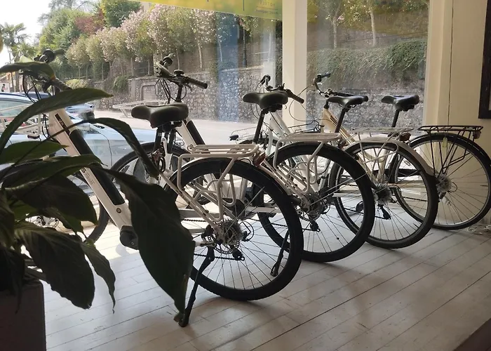 Happy Hotel Atelier Gardone Riviera Centro&Beach