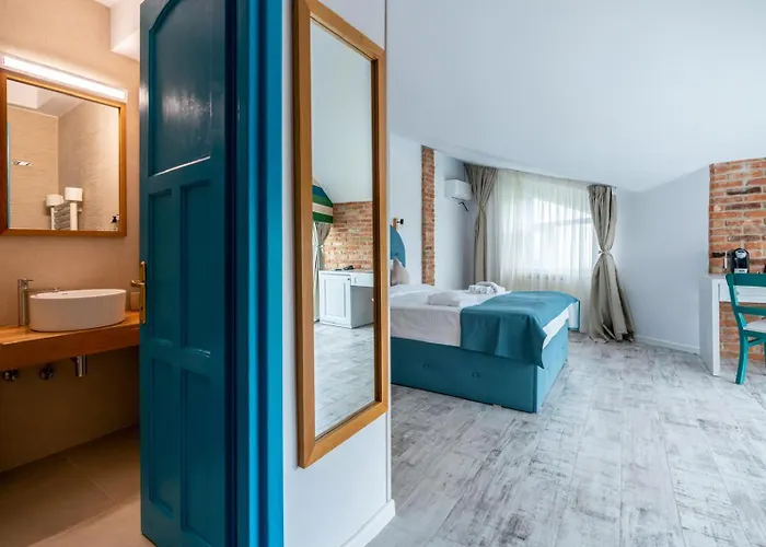 Hotel Sunrise Si Satul Pescaresc