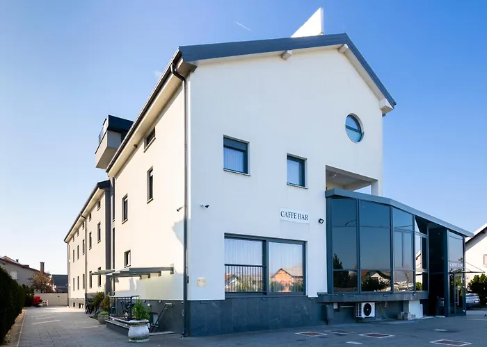 Royal Airport Hotel