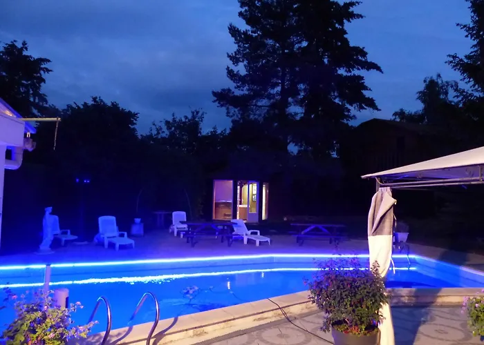 Hotel Les dauphins de Mareuil