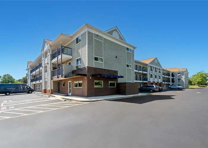 Suburban Studios Charlotte-Ballantyne