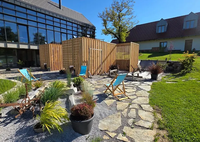 Pira Boutique Estate