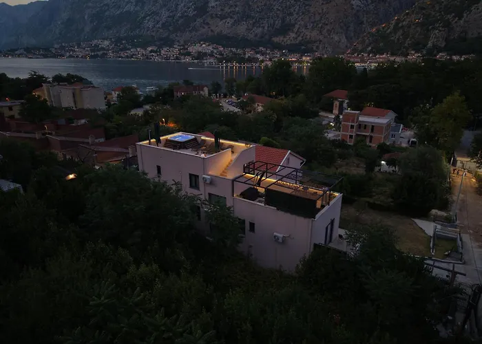 Marea Deluxe Apartments