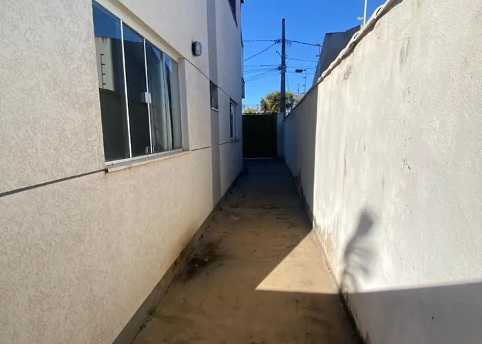 Apartamento terreo com quintal individual
