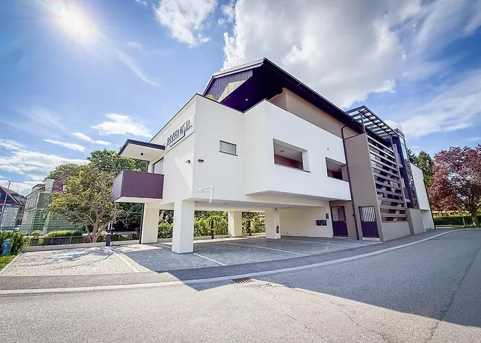 Rivervista Apartments