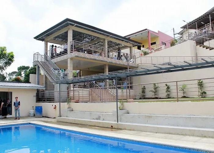 Oyo 1067 Villa Sofia At Silang Tagaytay City