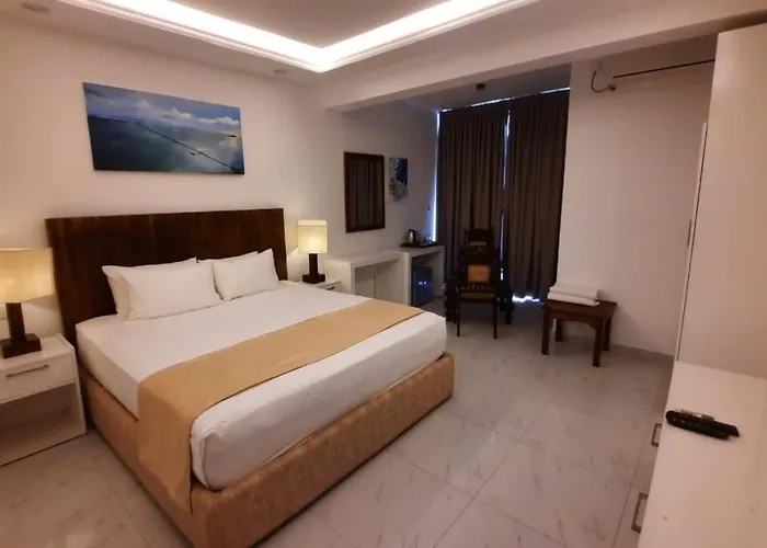 Lavinia Bay Beach Hotel