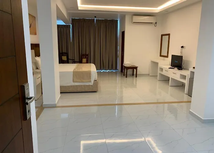 Lavinia Bay Beach Hotel