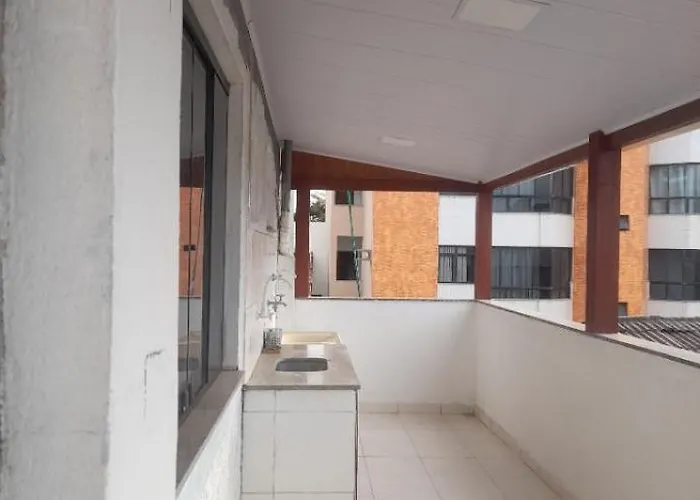 Suites e Kitnets praia Iriri