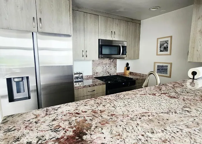 30 Pct Off!! Limited Time! Malibu Ocean Wave With King Bed, Walking To Beach And Hiking