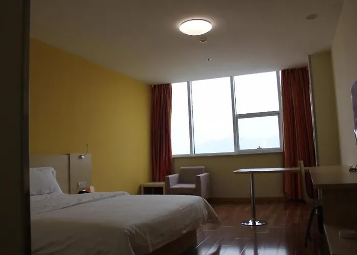 7 Days Inn Xichang Hangtian Avenue Toursim Center