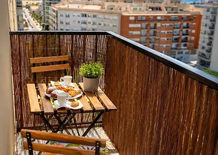 Piso Soleado Con Buena Ubicacion