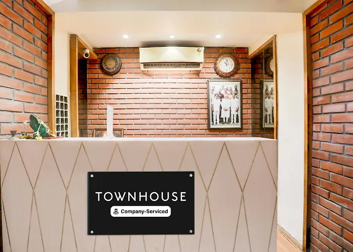 Townhouse Kadodra Formerly Jd Business Hotel