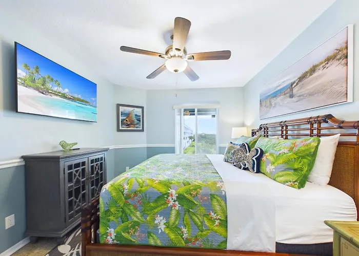 Royal Mansions, Ocean View Penthouse Condo
