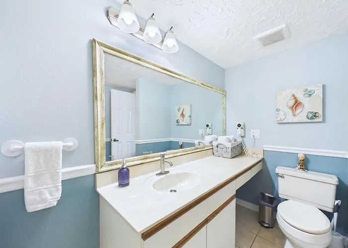 Royal Mansions, Ocean View Penthouse Condo