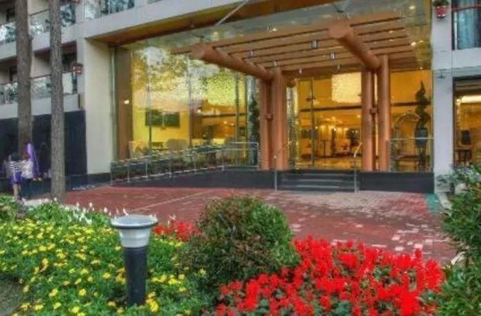 Le Monet Hotel