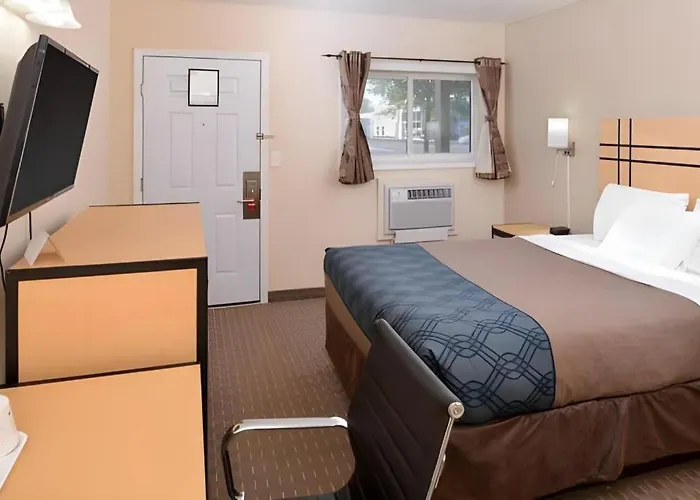 Econo Lodge Rochester I-90 & I-390