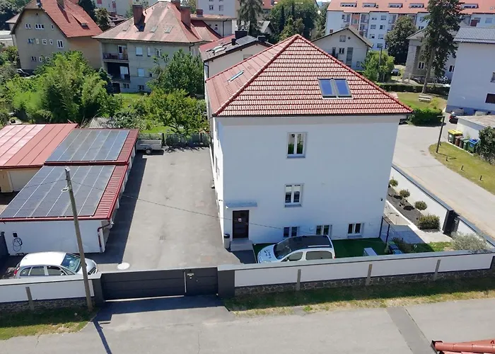 Casa Box Premium Free Garage