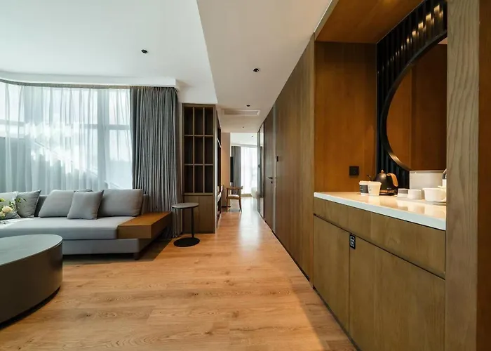 Atour X Hotel Xiamen Railway Station South Plaza