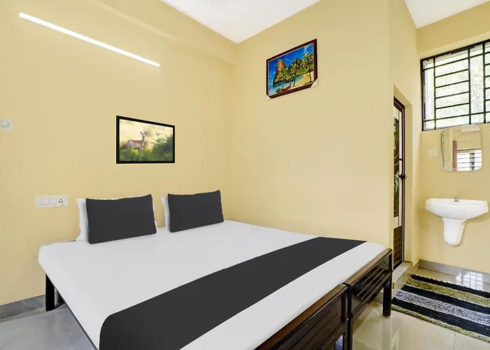 Hotel O Souparnika Residency