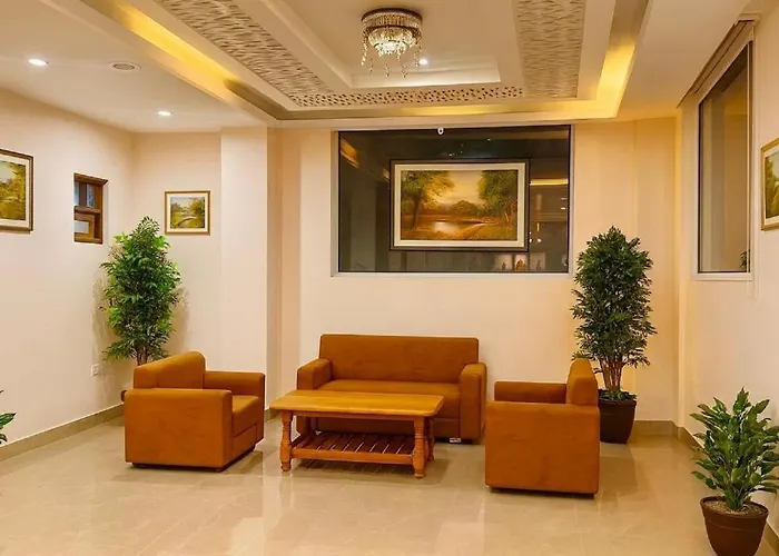 Staynest Continental Gangtok - 100 Meter From Ridge Park