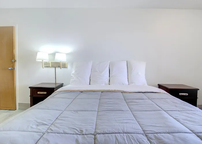 Oyo Malden Airport Inn