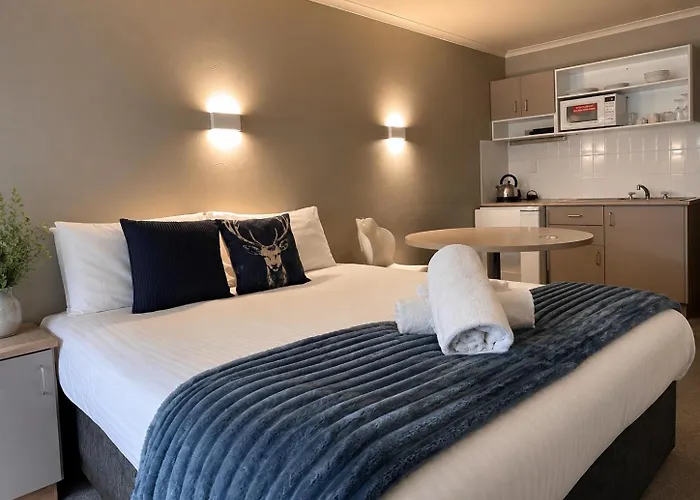 High Plains Lodge Rooms