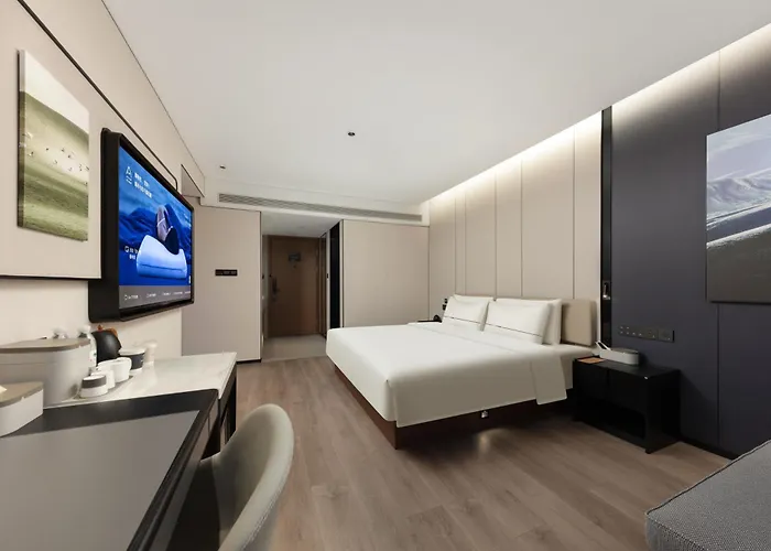 Atour Hotel Quanzhou Nan'An Shuitou Anping Bridge