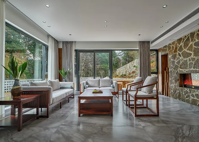Pandora Boutique Hotel---Within Zhangjiajie National Forest Park,English Speaking Hostess,Free Luandry,Tickets Reserve, Personal Itinerary Service-Well Prepared Breakfast, Tea Culture Experience, Pandora Tea Tour