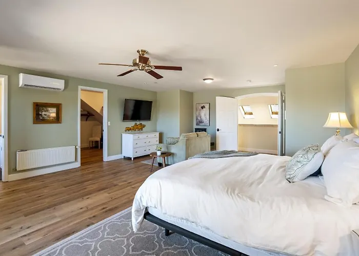 Paso Robles Estate W Hot Tub, Game Room & Views