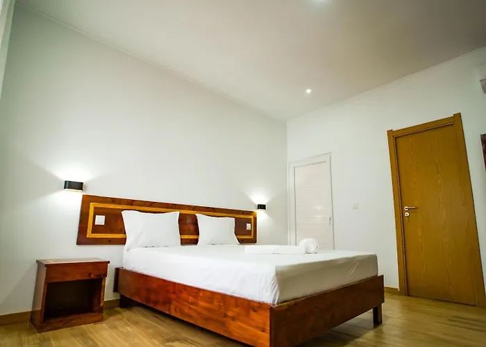 Hotel Santos Silva