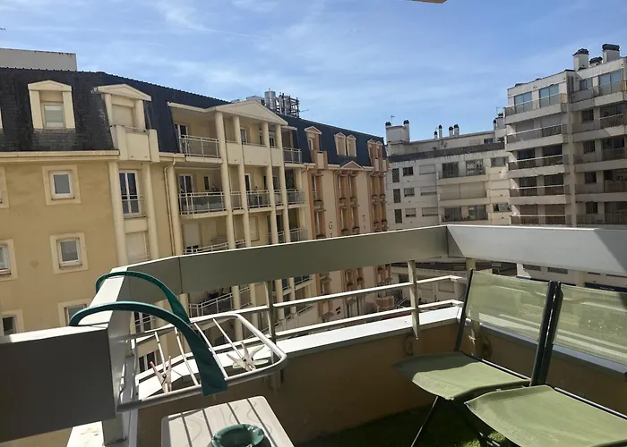 Elegant Studio, 2-4 People, Wifi, Pool, Parking