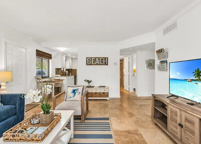 Juno Beach Seaside Escape I Steps From The Ocean!