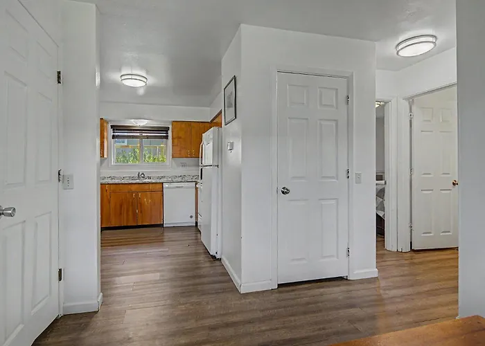 410 E45Th 2 Bedroom Apartment