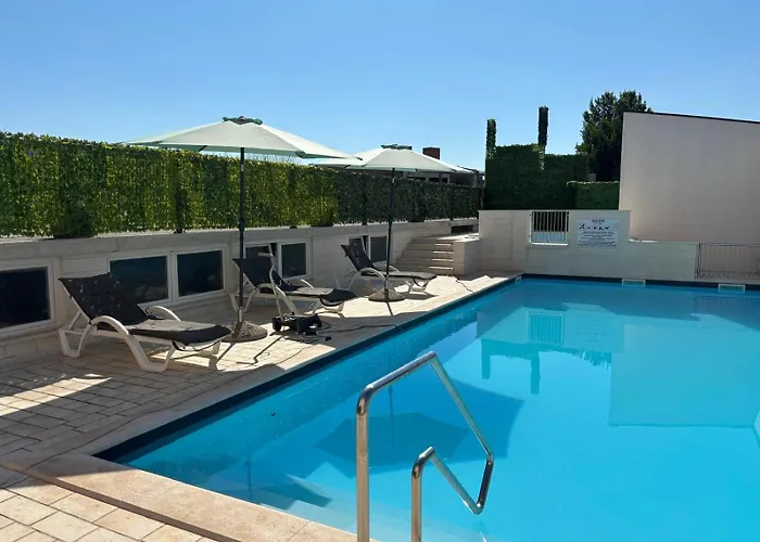 Apartments & Rooms Laganini Sara