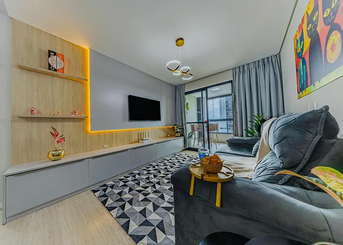 Apto a VISTA MAR 150m PRAIA Cozinha completa CHURRASQUEIRA AR CONDICIONADO Wi-Fi e vaga privativa de garagem Reserve agora mesmo