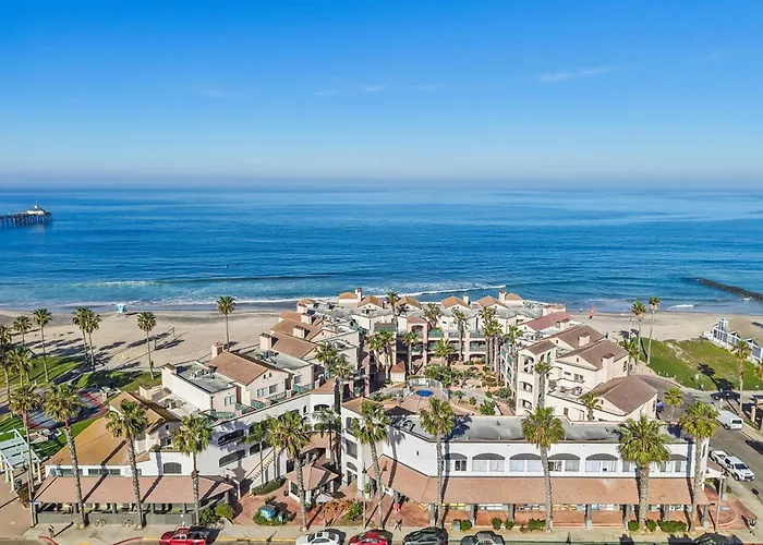 Modern Coastal Escape Breathtaking Ocean
