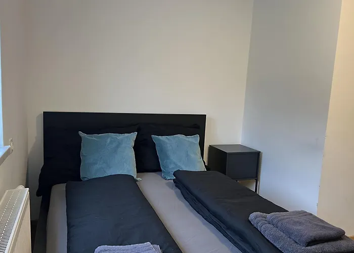 Cozy City Center Designer Apartment For 10 People