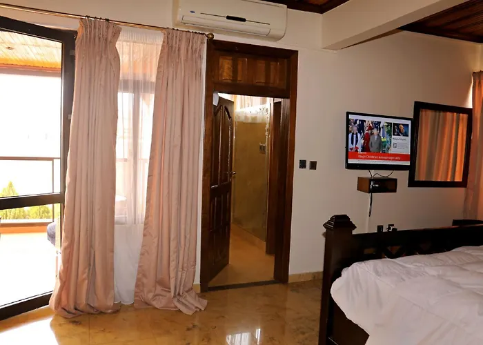 The Village Courtyard Hotel