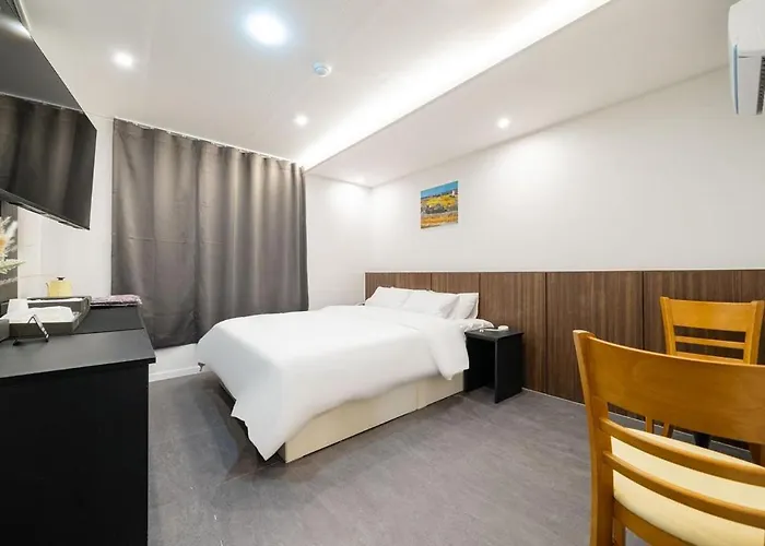 Hotel Barley Field Seoknam