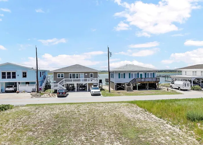 Charming 3 Bedroom House With Views Of The Ocean And The Sound