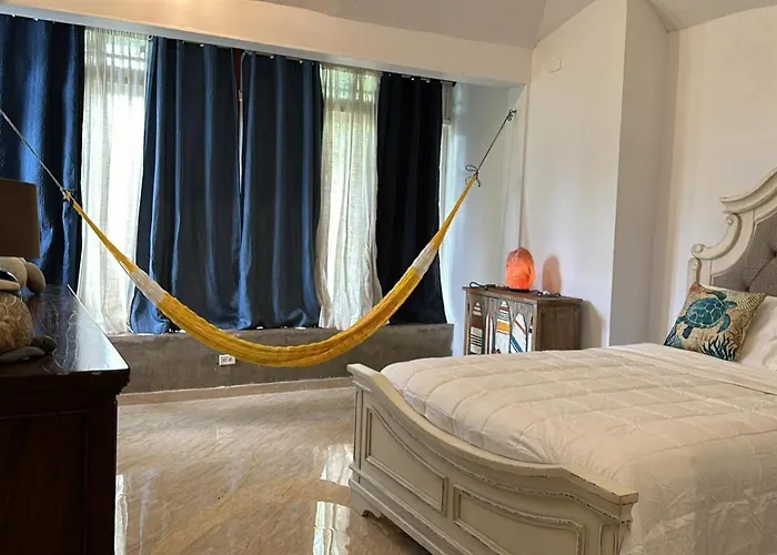Los Patos Waterfront Private Suites